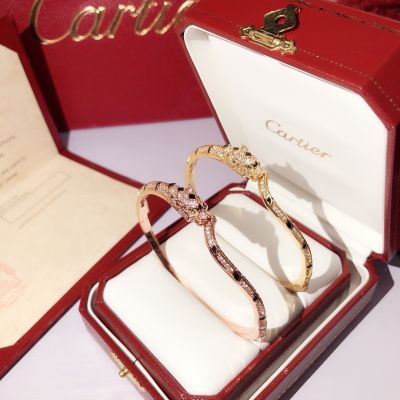 Imitation PanthèRe De Cartier Onyx & Emeralds Details Panther Head&Tail Design Ladies Diamond Yellow/Rose Gold Bracelet 2022 New Style Jewelry
