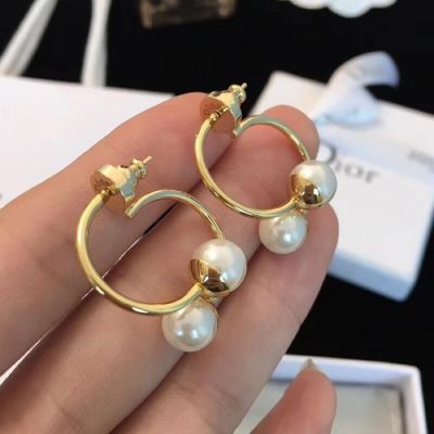 Elegant Pearl Christian Dior Earrings For Women CDJW008