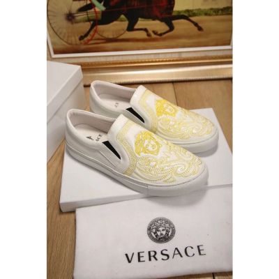 Vintage Versace Yellow Jacquard Guy White Calfskin Leather Slip-on Medusa Motif Loafers For Sale 