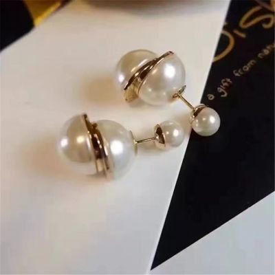 Christian Dior Pearls Stud Earrings 2018 Collection Replica For Teachers Lawers Secretary