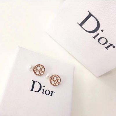 Christian Dior Pearl Earrings CDJW037